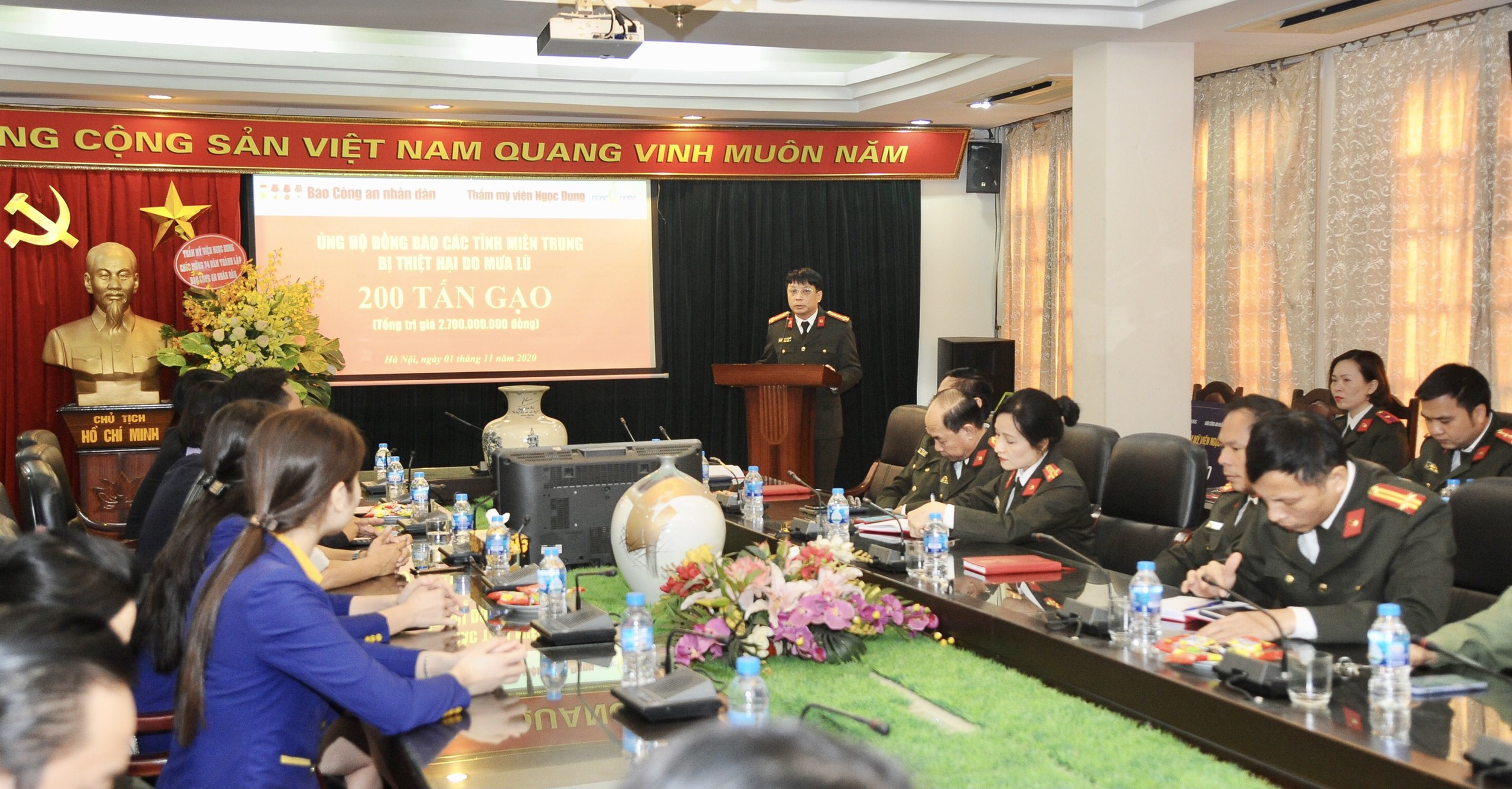 Phó Tổng Giám đốc Công ty TNHH TMV Ngọc Dung Bùi Văn Tiến phát biểu tại buổi lễ.