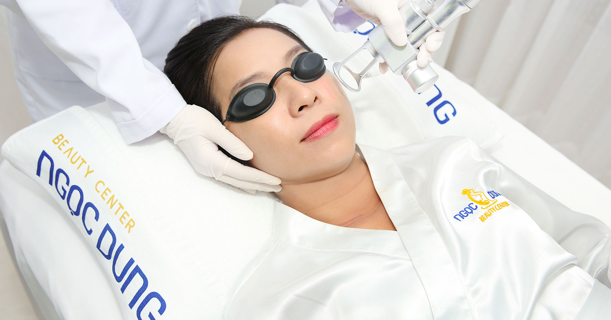 Nữ MC Phan Thiết, Bình Thuận quyết tâm làm đẹp sau khi bị chê bai