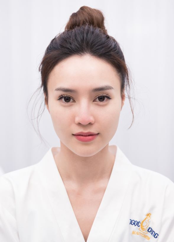 Lan Ngọc tự tin khoe mặt mộc với làn da sáng khỏe.