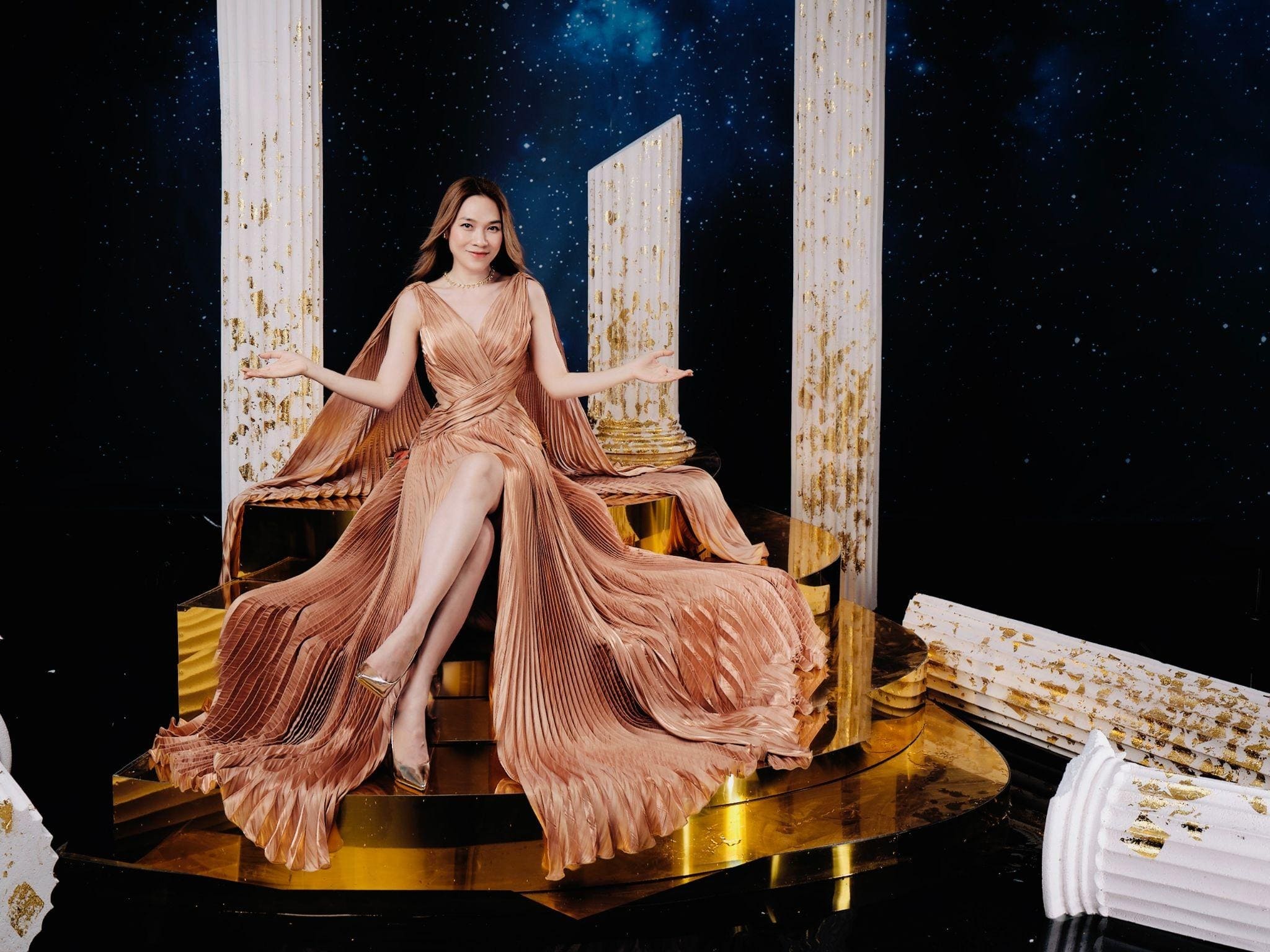 Hình tượng Nữ thần Nhan Sắc - Mỹ Tâm trong Bộ ảnh chủ đề “Vì nàng là nữ thần”