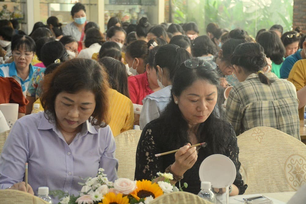 Hơn 200 hội viên, phụ nữ cùng nhiều lãnh đạo các sở ngành tỉnh Bình Dương tham gia ngày hội ý nghĩa này.