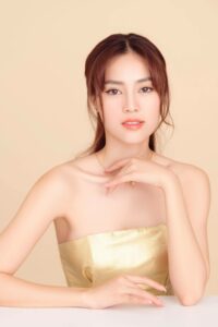 Tuy nhiên bạn lưu ý chỉ nên dùng những sản phẩm này 2 đến 3 lần mỗi tuần, và đừng quên dưỡng ẩm, chống nắng kỹ càng để bảo vệ da.