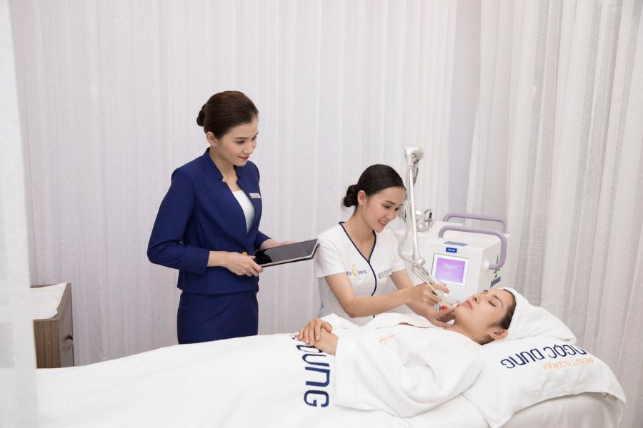 Liệu trình làm đẹp được thực hiện bởi chuyên viên có nhiều năm kinh nghiệm