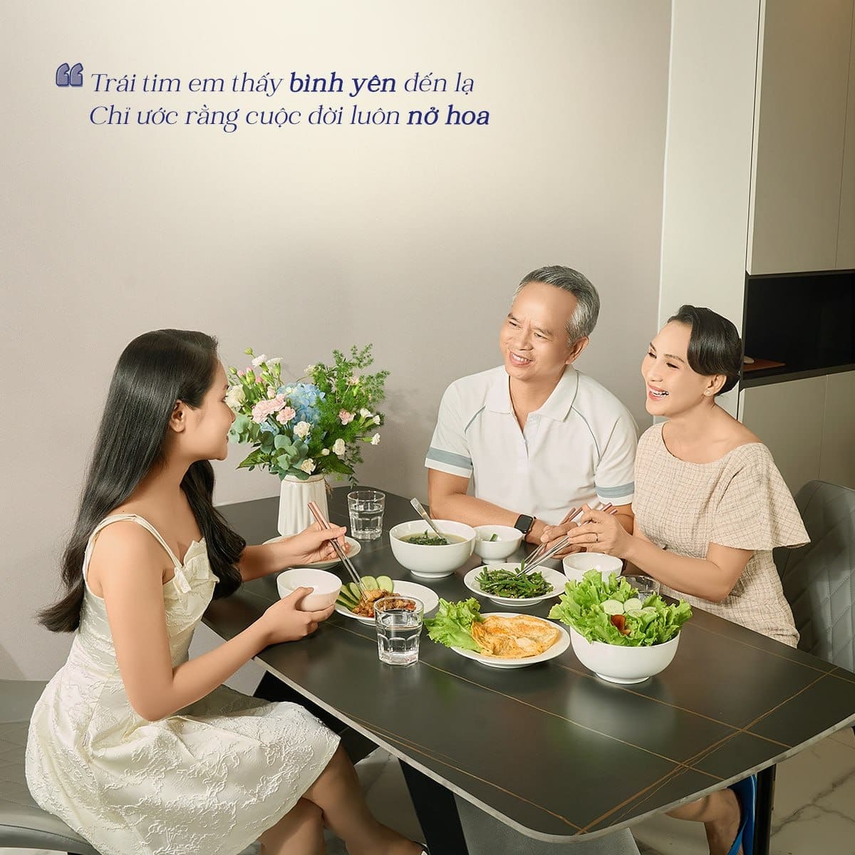 Bộ ảnh “Thư gửi anh và con gái” tri ân sự hy sinh của phụ nữ