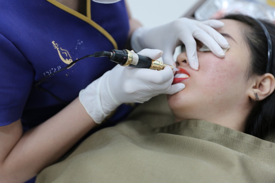 Cận cảnh quá trình phun môi tại TMV Ngọc Dung