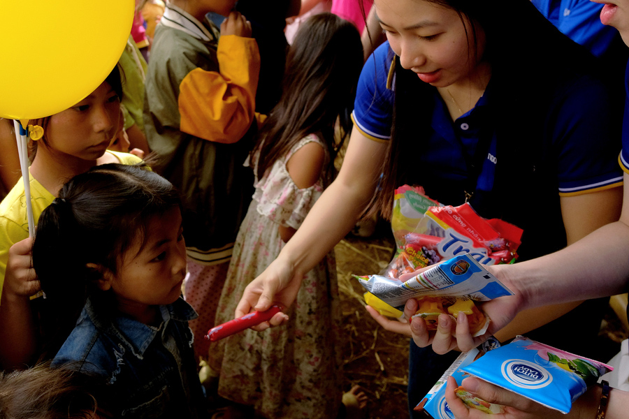 tmv ngọc dung đón tết ấm đến cùng trẻ em đắk nông