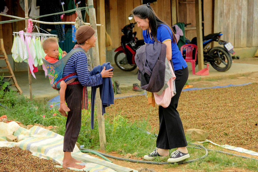 tmv ngọc dung đón tết ấm đến cùng trẻ em đắk nông