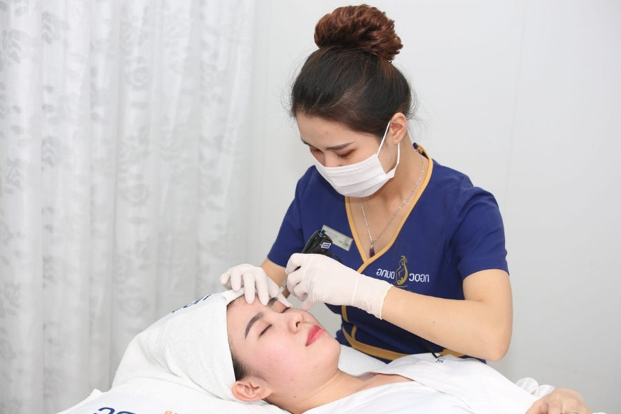 Địa chỉ cung cấp dịch vụ phun xăm, dặm lại lông mày sau điêu khắc chất lượng