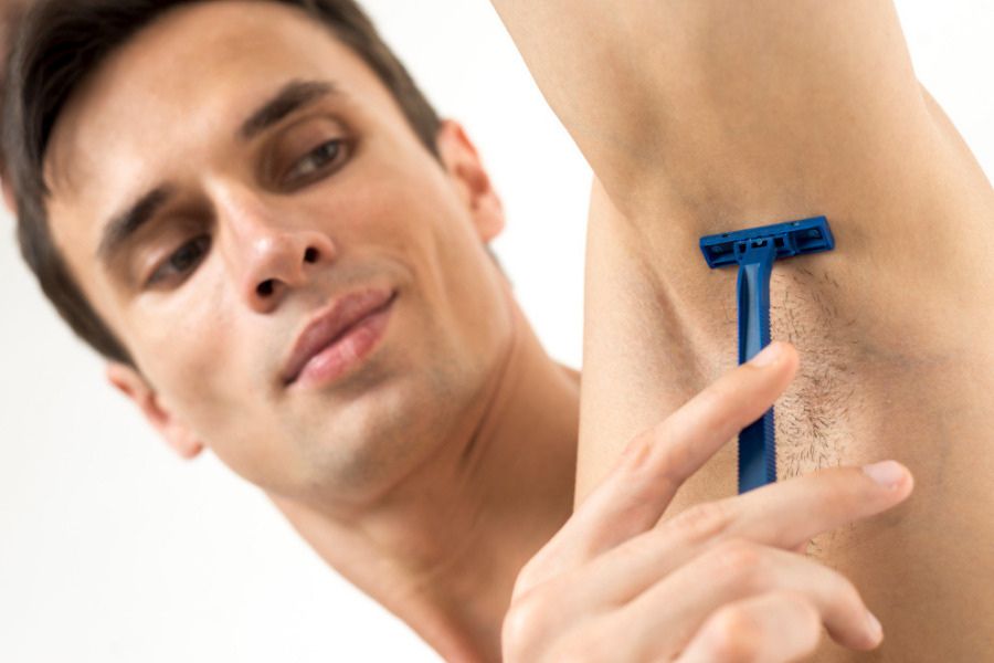 Triệt lông giúp cánh mày râu thoải mải và sạch sẽ hơn